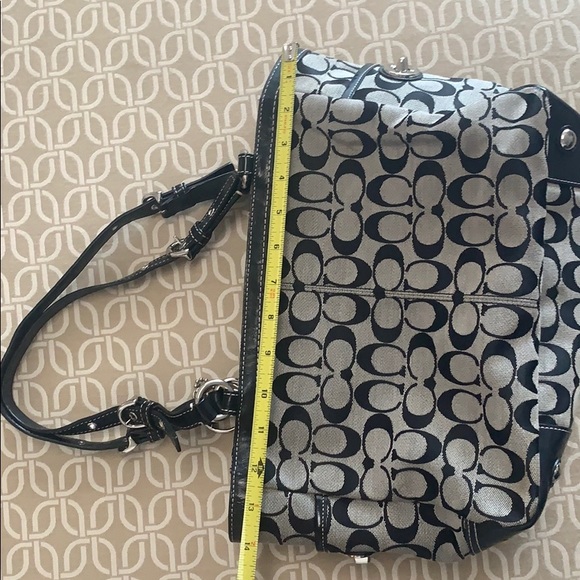 Classic Coach Handbag Purse Great condition - Picture 10 of 11